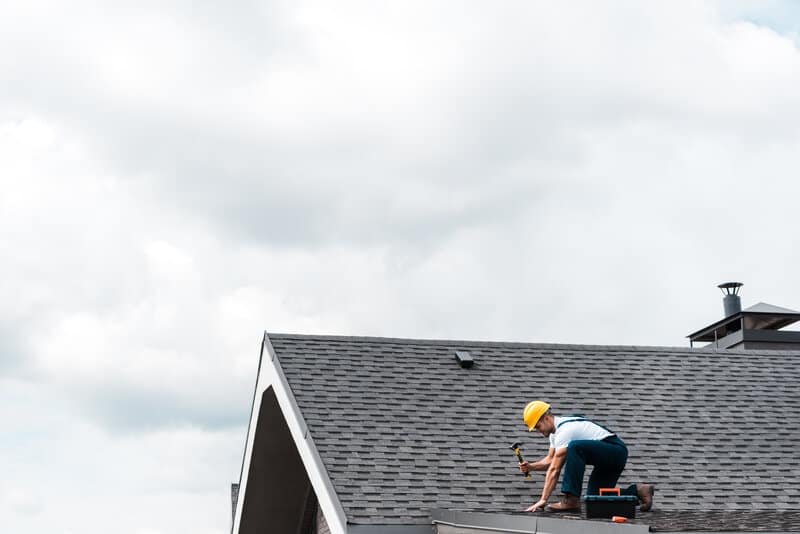 the best time of year to work on a roof